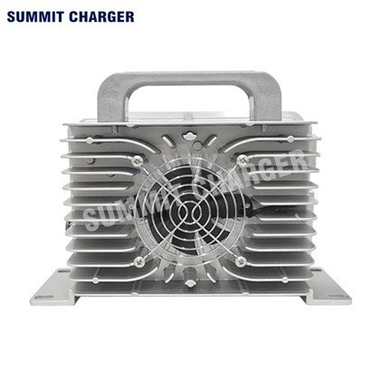 Inbyggd laddare för elfordon